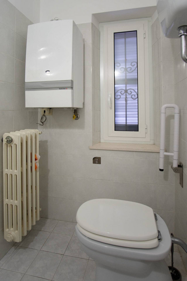 Locale commerciale in affitto a Chieti