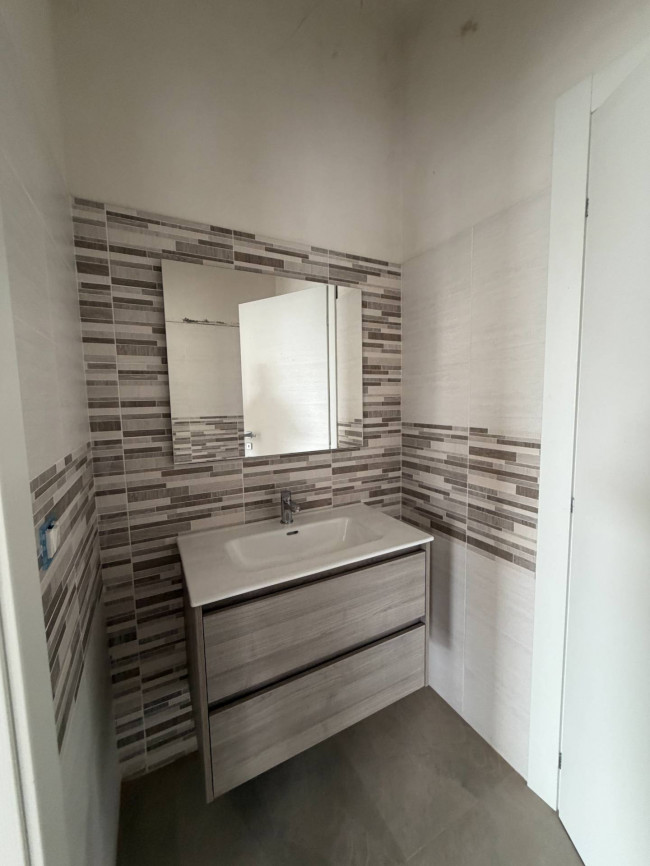 Locale commerciale in affitto a Cepagatti