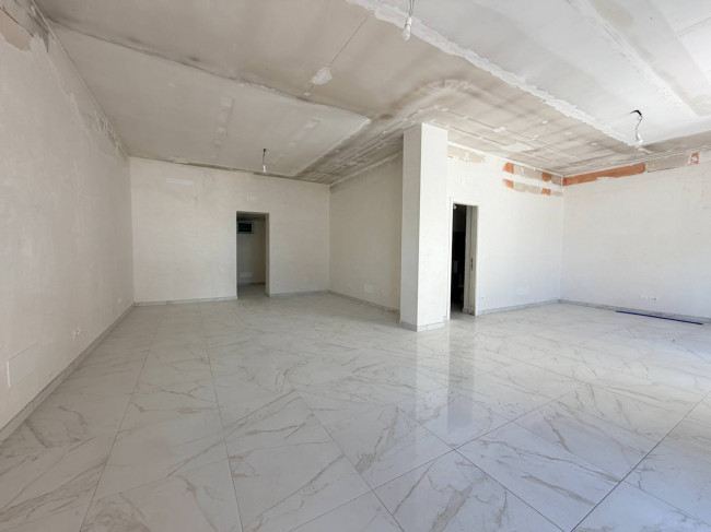 Locale commerciale in affitto a Chieti