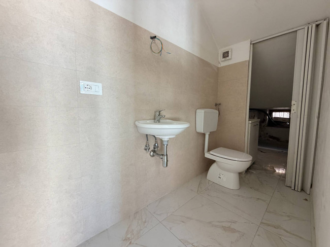 Locale commerciale in affitto a Chieti