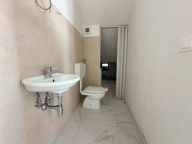 Locale commerciale in affitto a Chieti