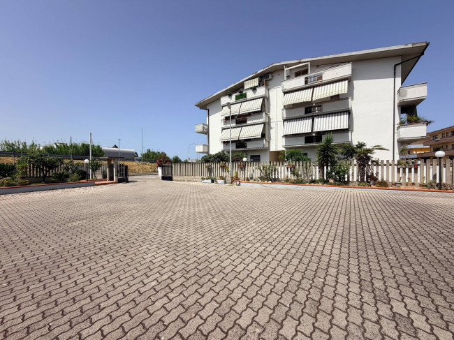 Magazzino in affitto a San Giovanni Teatino