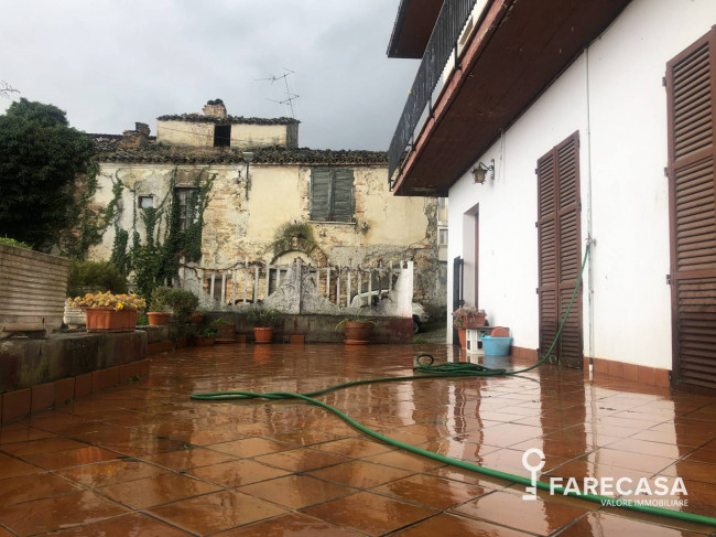 Casa indipendente in vendita a Castagneto, Teramo (TE)