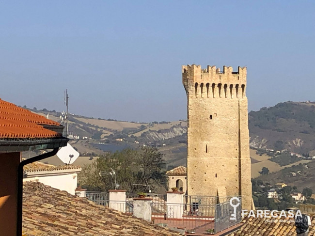 Casa indipendente in vendita a Montegualtieri, Cermignano (TE)