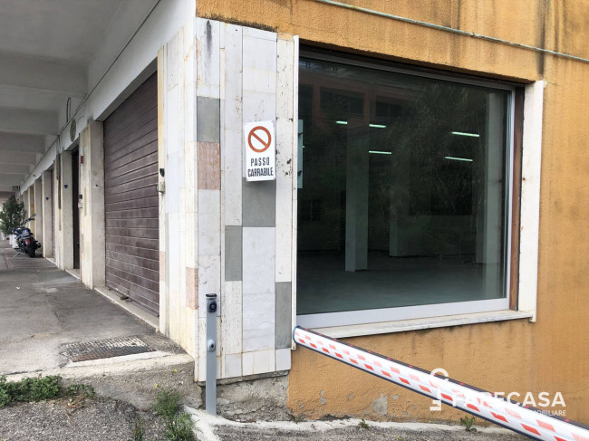 Fondo commerciale in vendita a Teramo (TE)