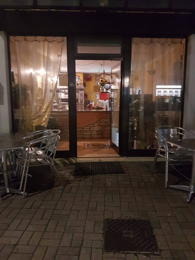 Pizzeria taglio in Vendita a Sommacampagna