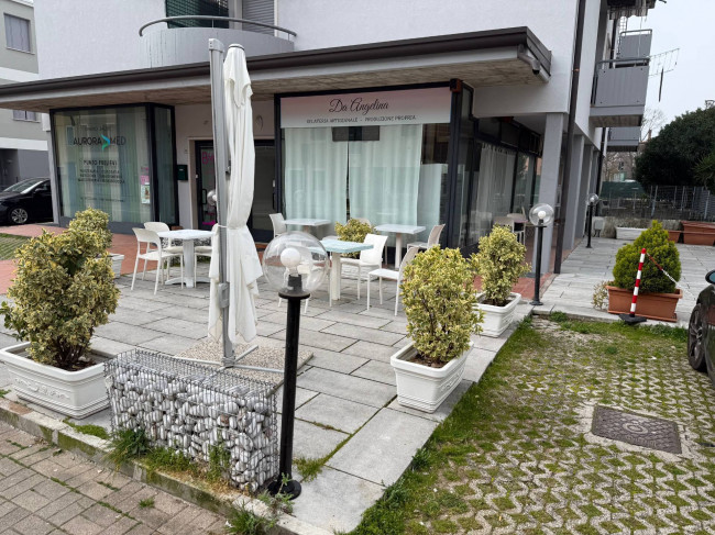 Bar/Gelateria in Vendita a Sommacampagna