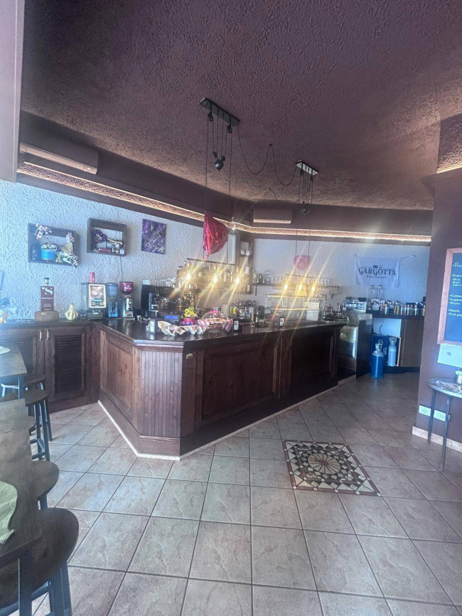 Bar con cucina in Vendita a Isola della Scala