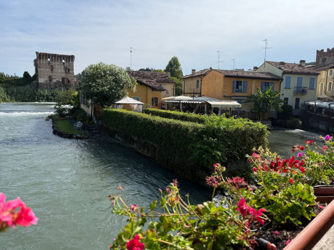 Bar con cucina in Vendita a Valeggio sul Mincio