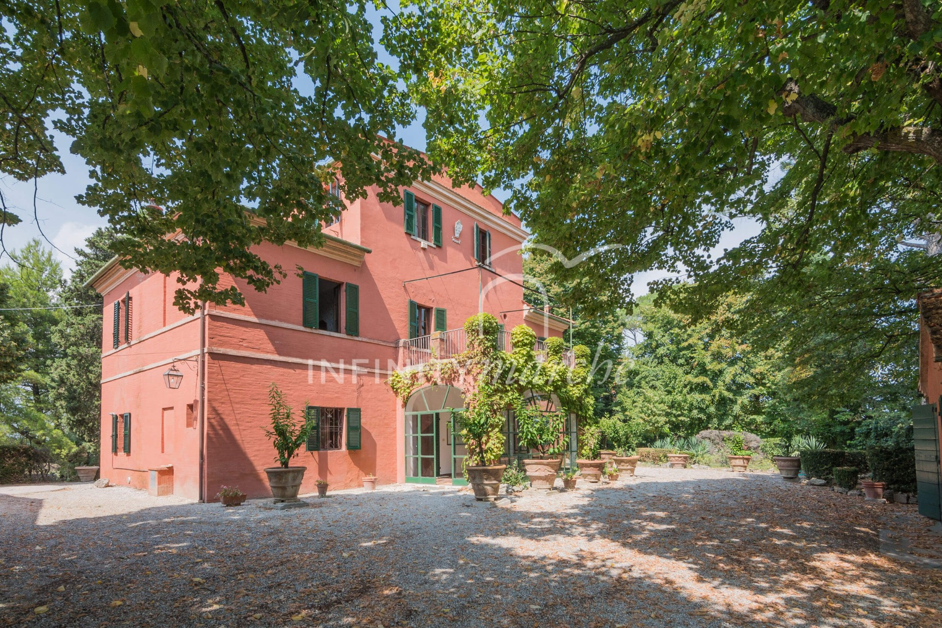 Villa a Jesi (Ancona)