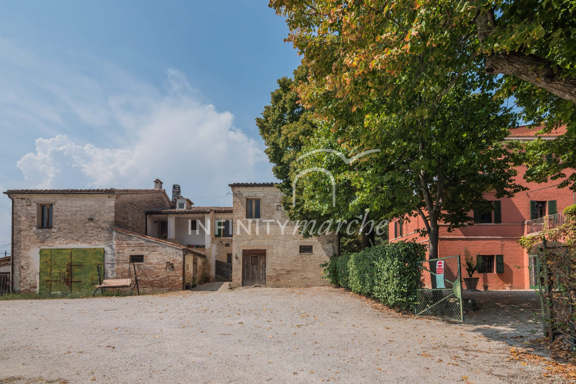 Villa a Jesi (Ancona)