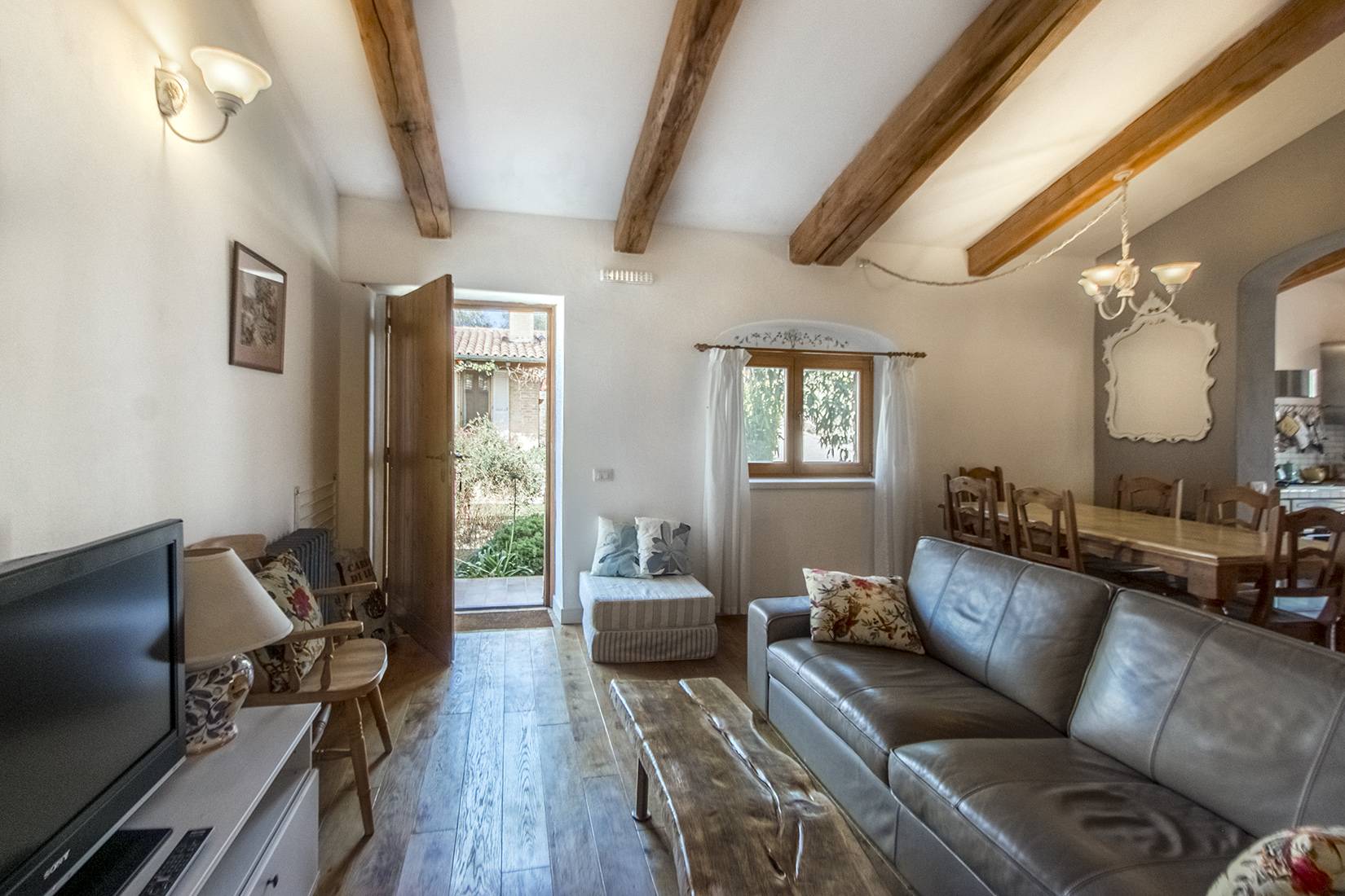 Casale a Montefiore dell'Aso (Ascoli Piceno)