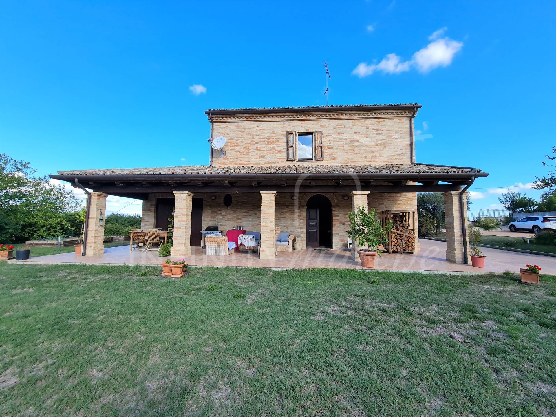 Casale a Mogliano (Macerata)