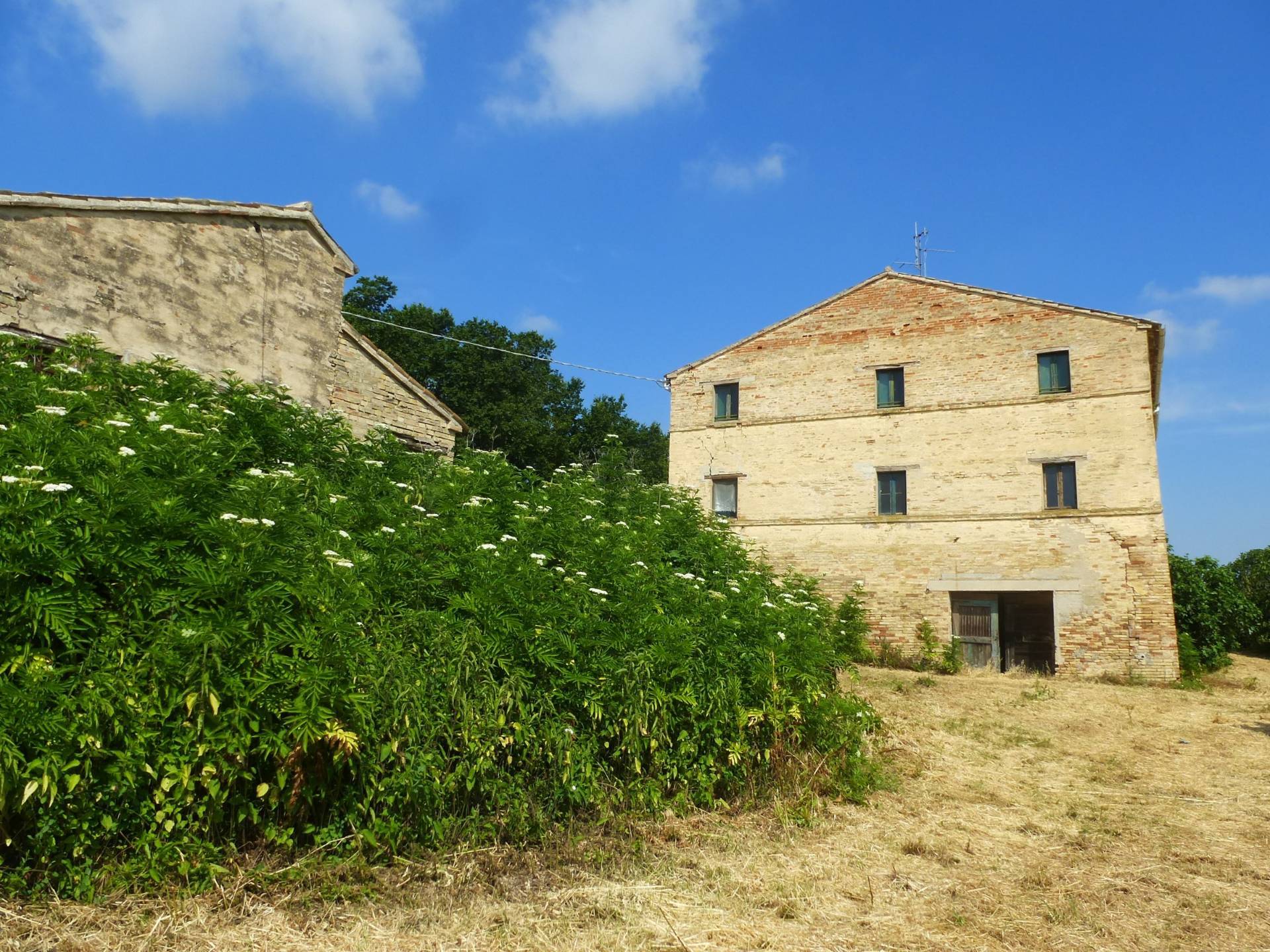 Casale a Macerata (Macerata)