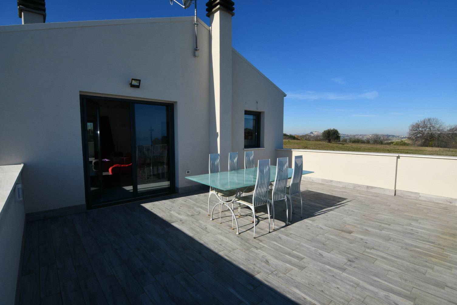 Villa a Fermo (Fermo)