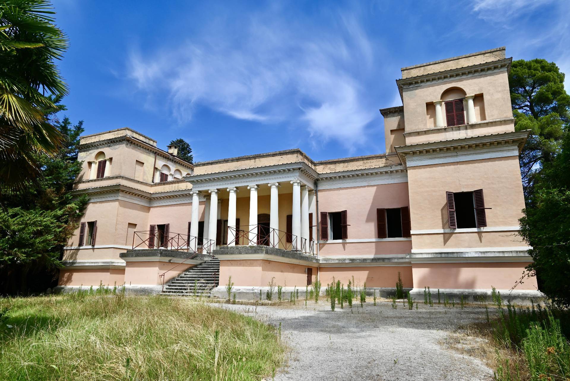 Villa a Treia (Macerata)