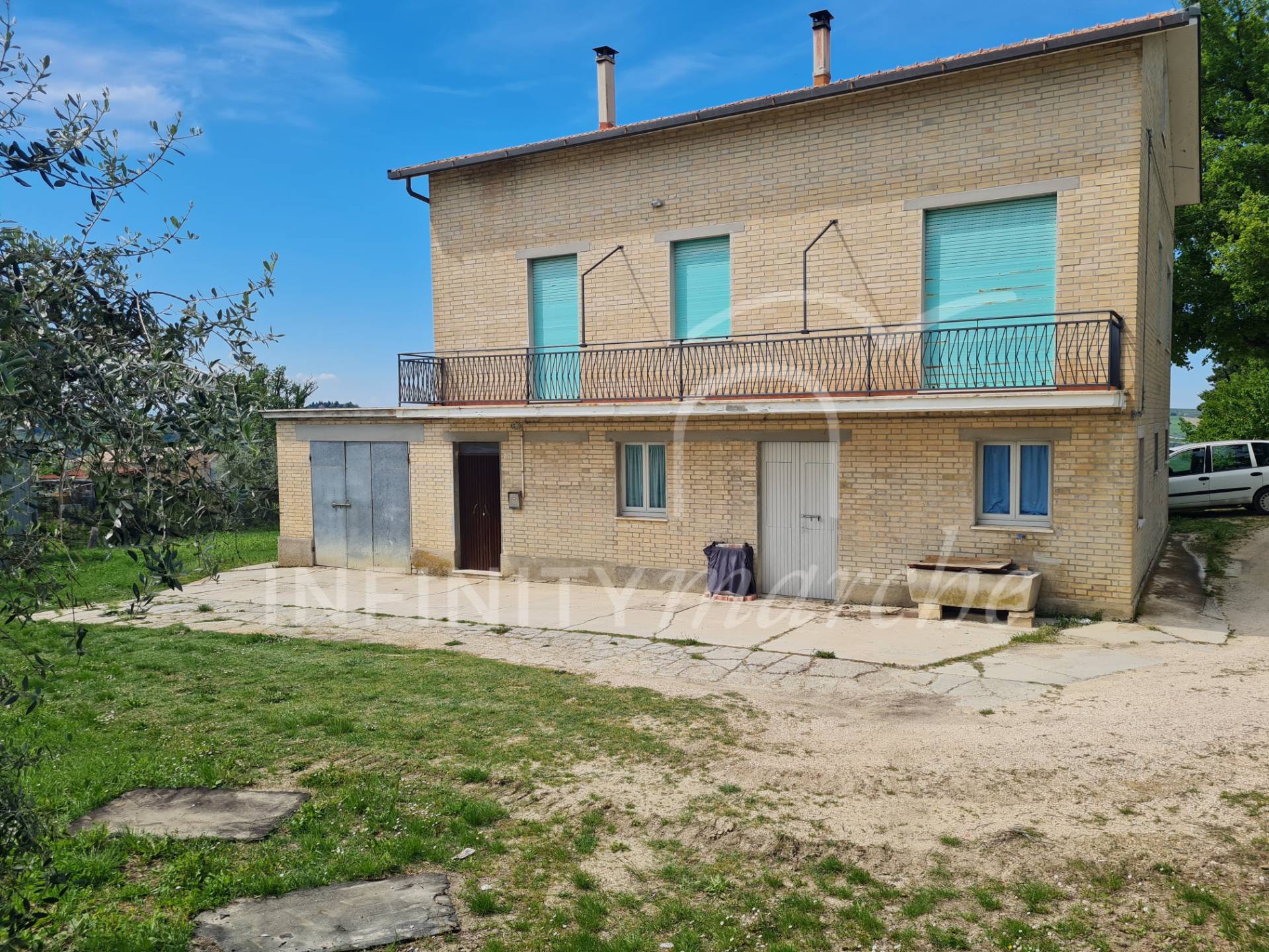 Country House in Francavilla d'Ete (Fermo)