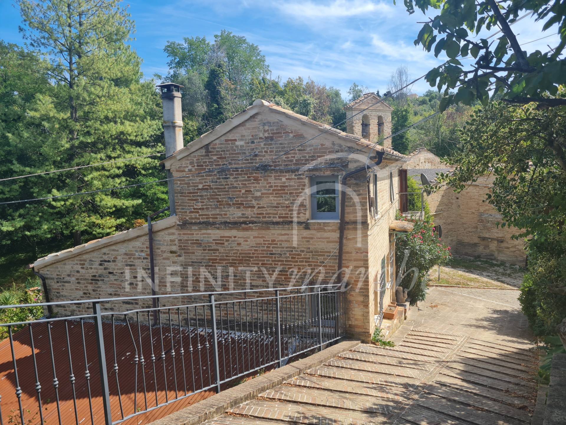 House in Montegiorgio (Fermo)