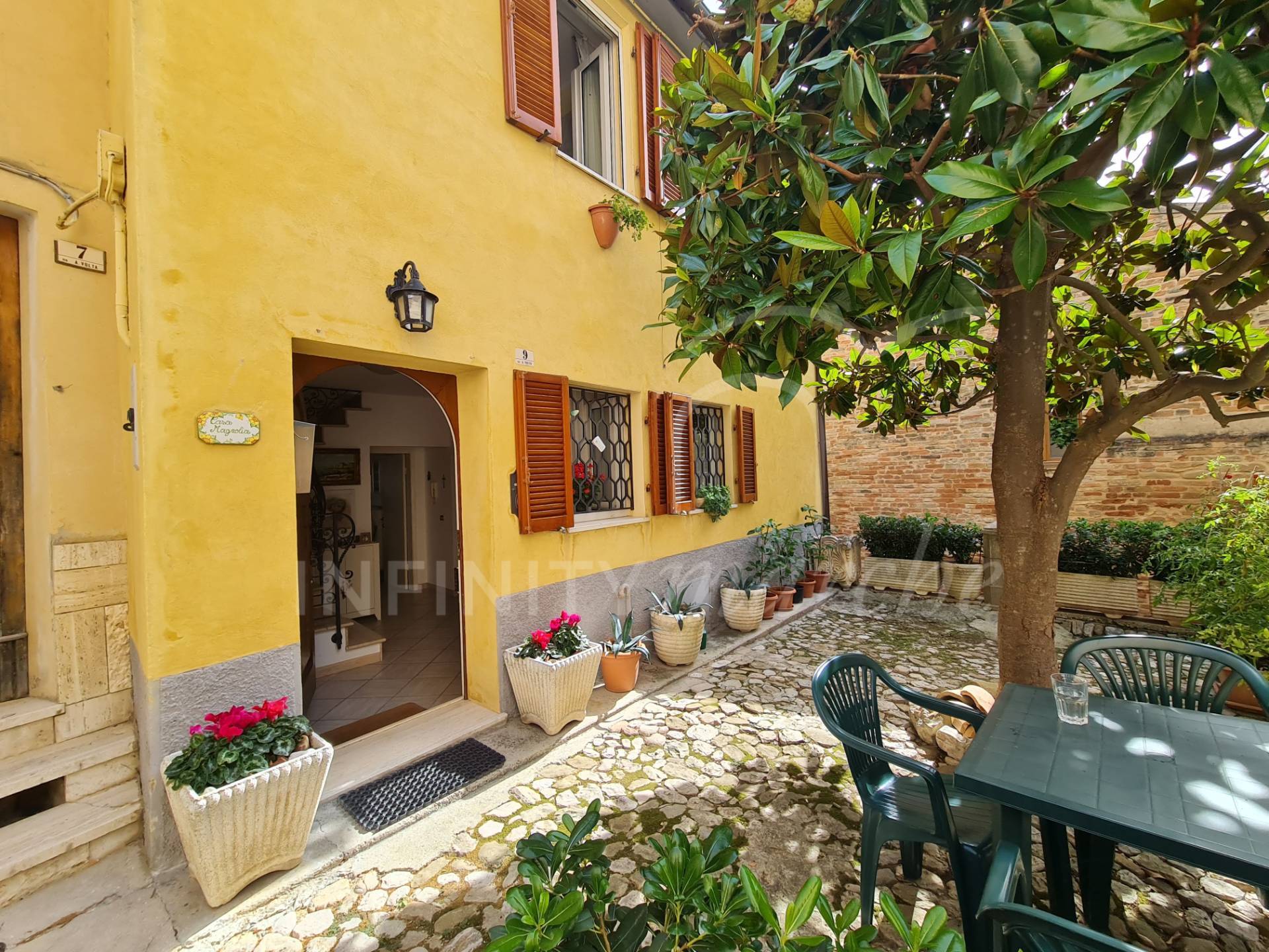 House in Montalto delle Marche (Ascoli Piceno)