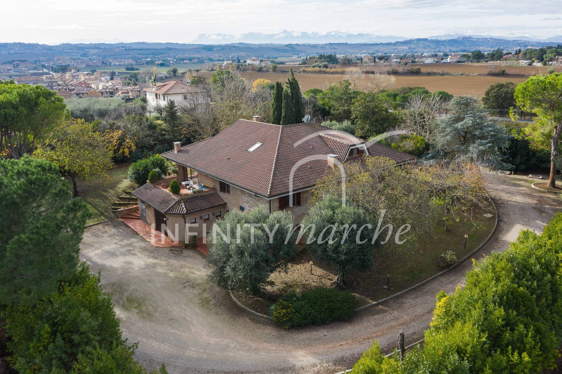 House in Morrovalle (Macerata)