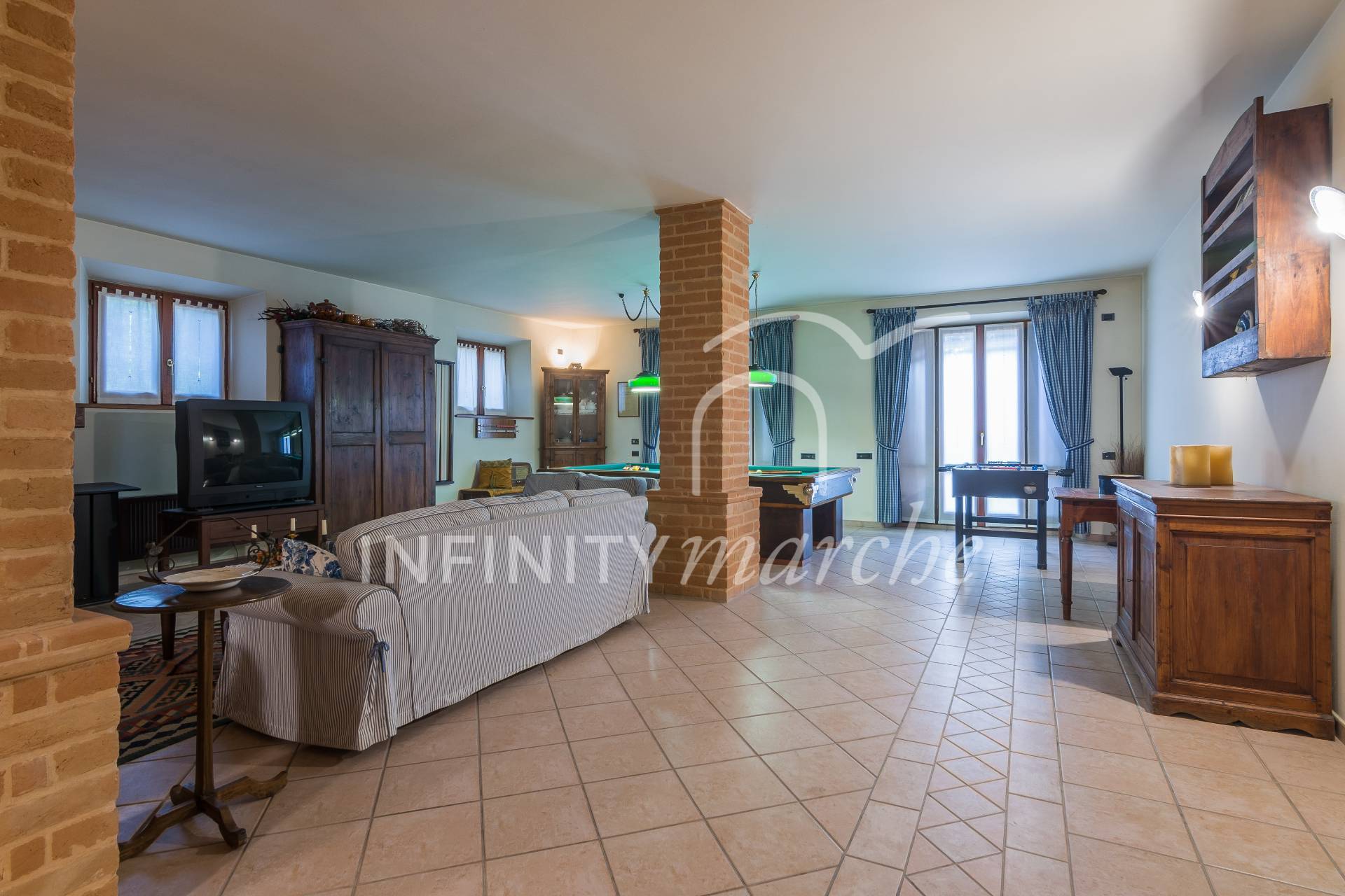 House in Morrovalle (Macerata)