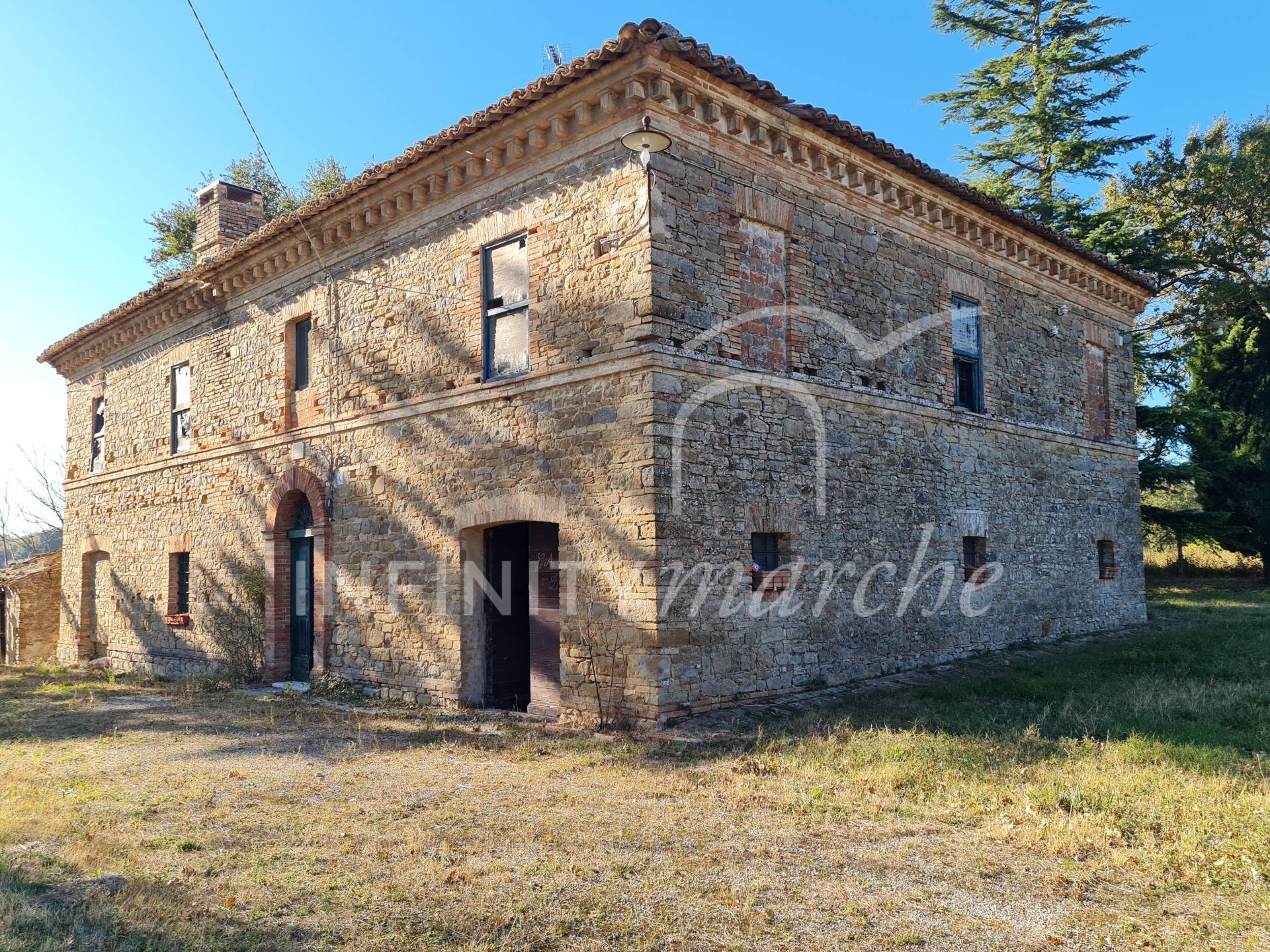 Country House in Treia (Macerata)