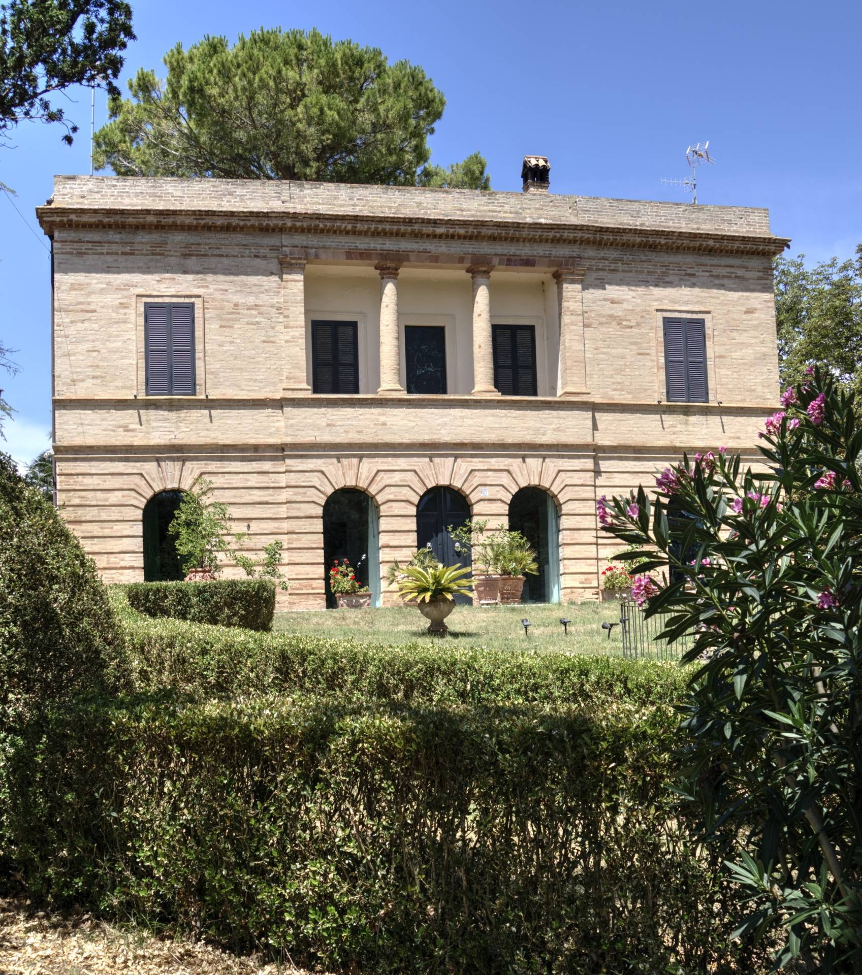 Villa a Recanati (Macerata)