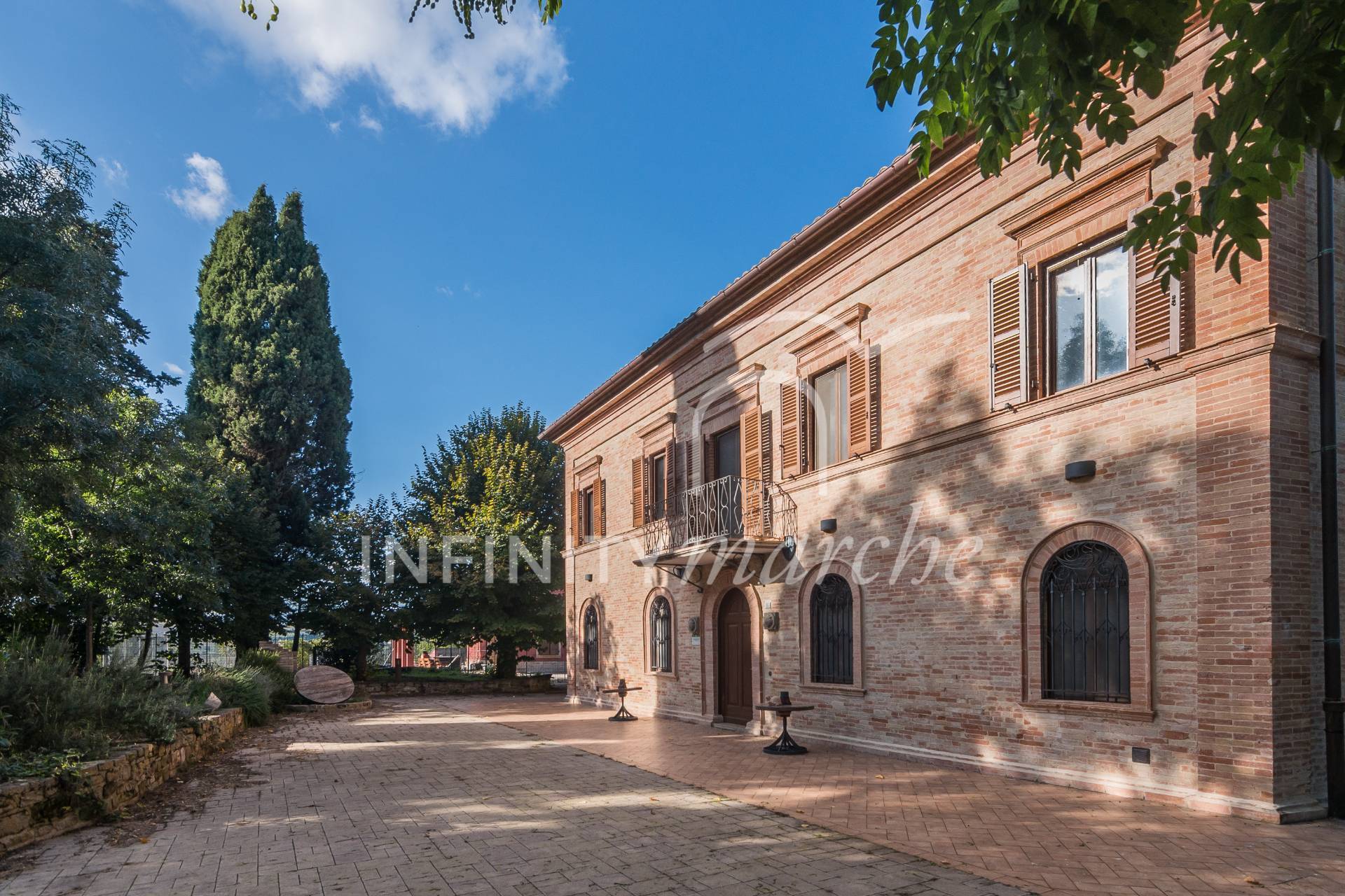 Villa a Tolentino (Macerata)