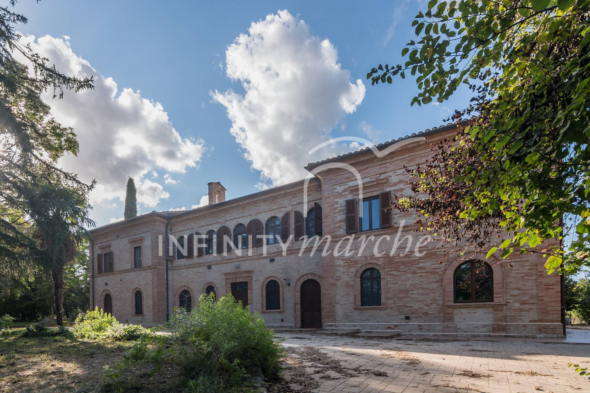 Villa a Tolentino (Macerata)