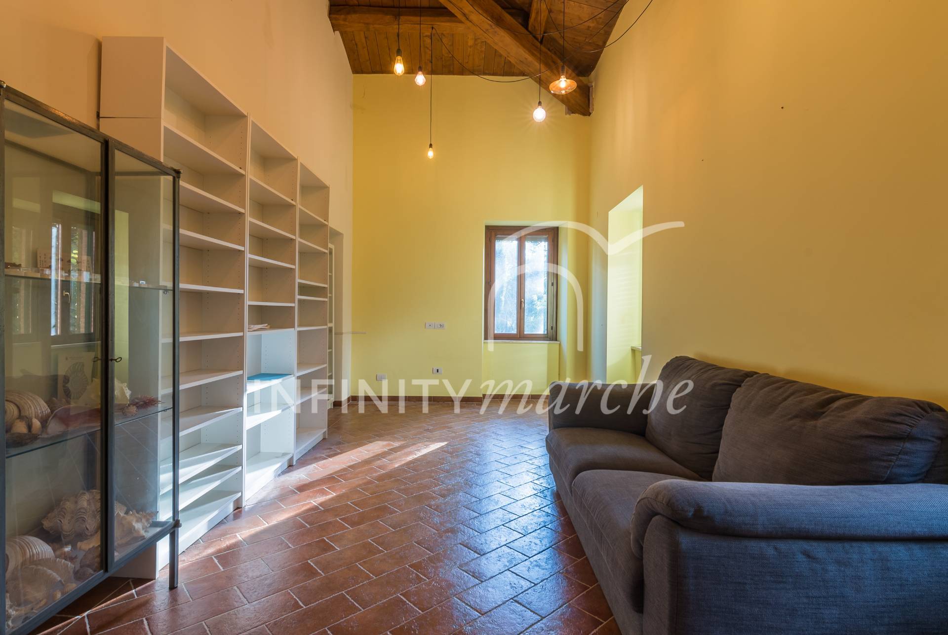 Villa a Tolentino (Macerata)