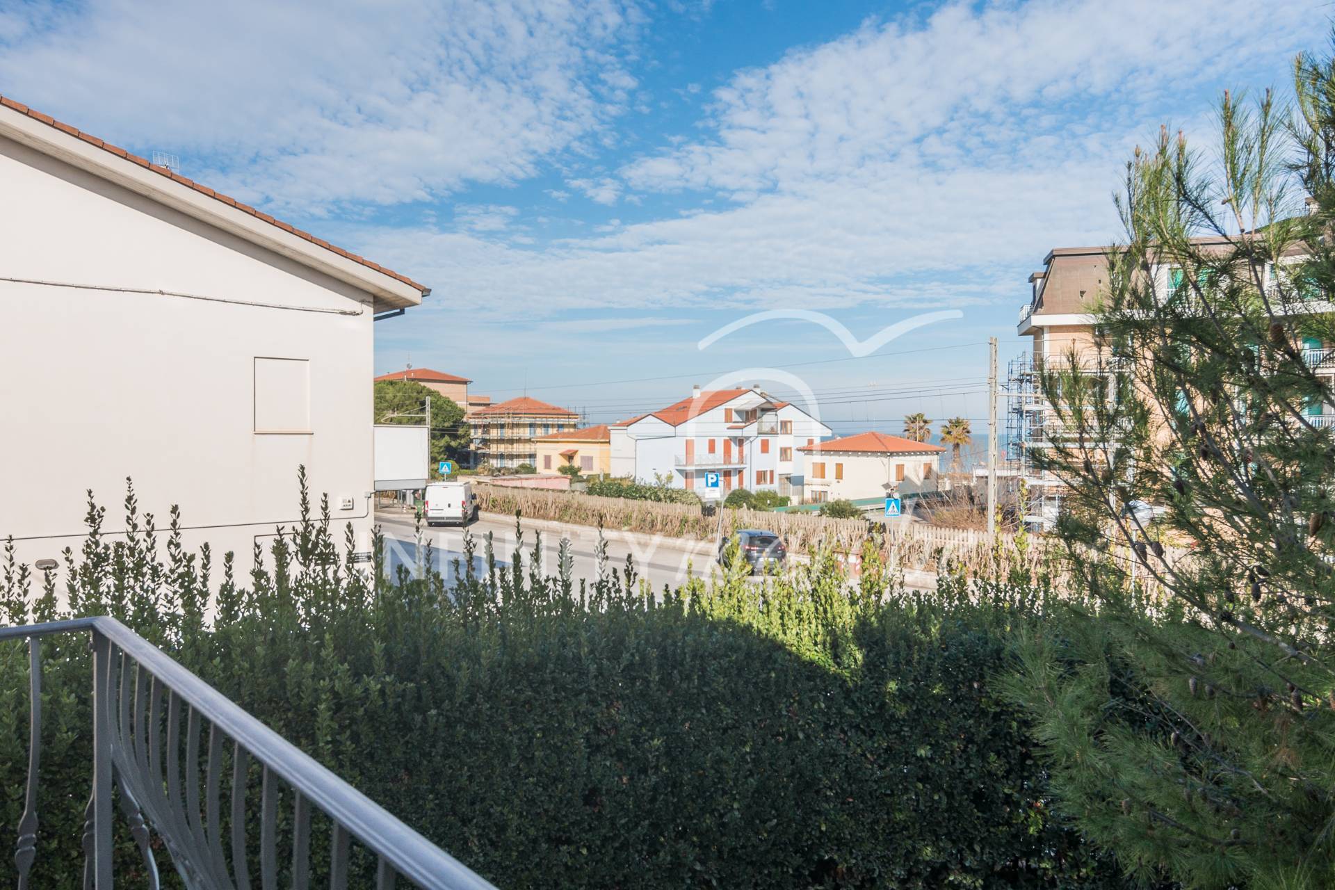 Villa a Civitanova Marche (Macerata)