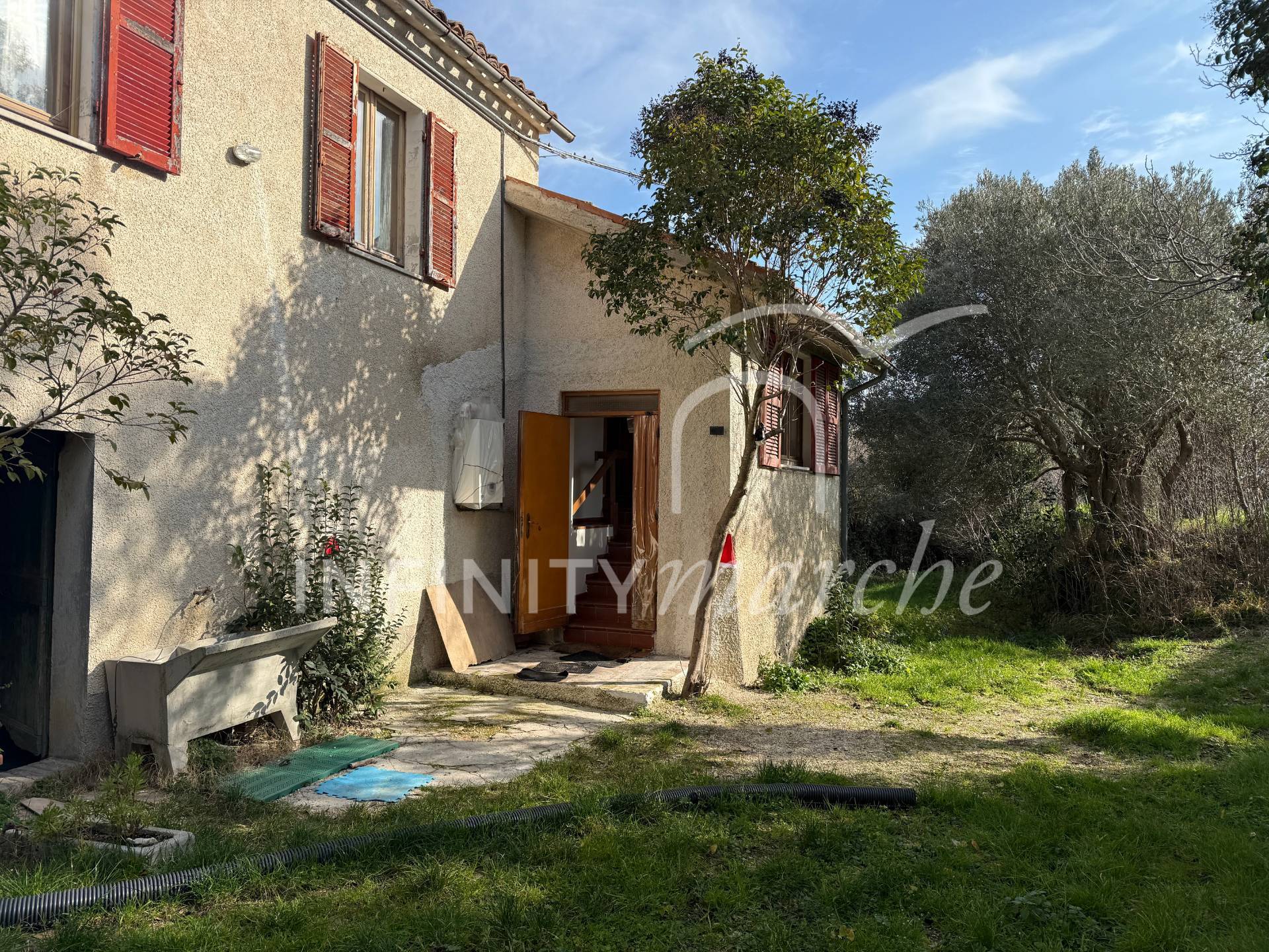 Casale a San Severino Marche (Macerata)