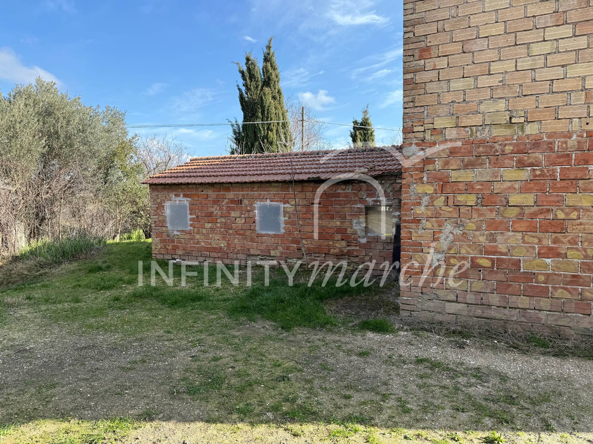 Casale a San Severino Marche (Macerata)