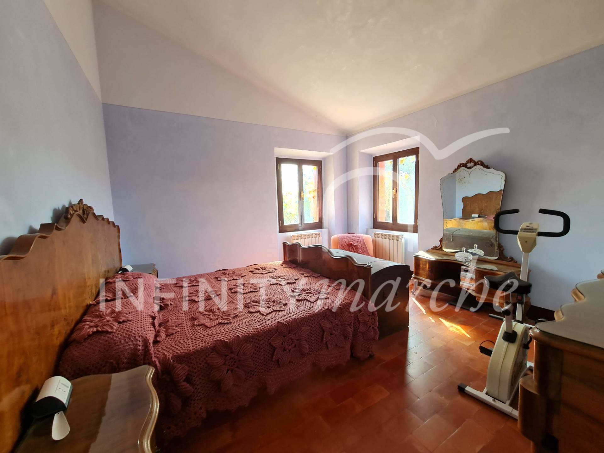Casale a Monte San Giusto (Macerata)