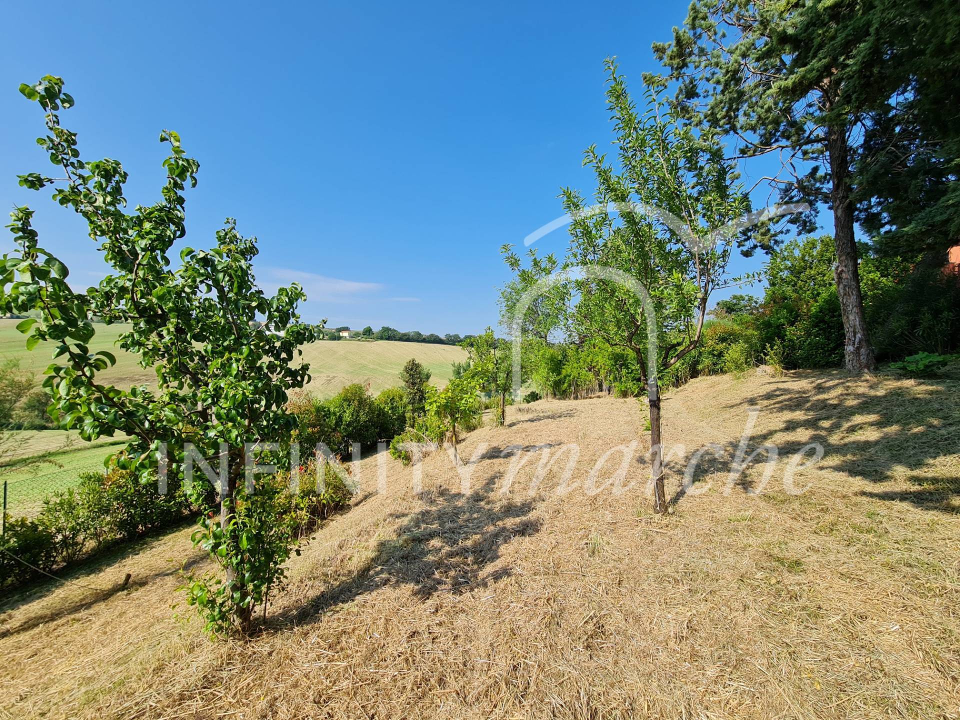 Casale a Monte San Giusto (Macerata)