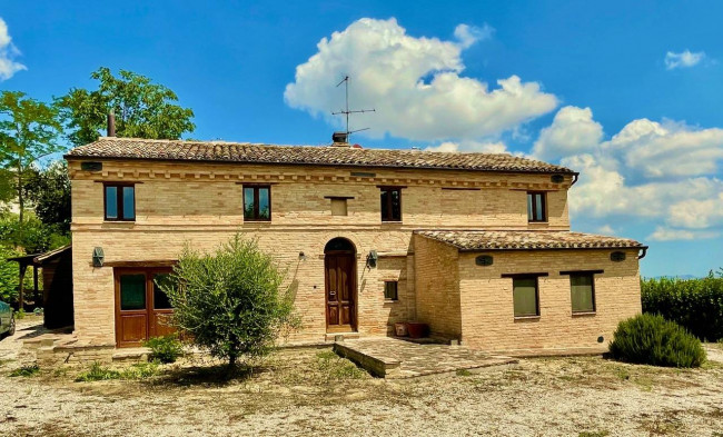 Casale Mogliano (Macerata)
