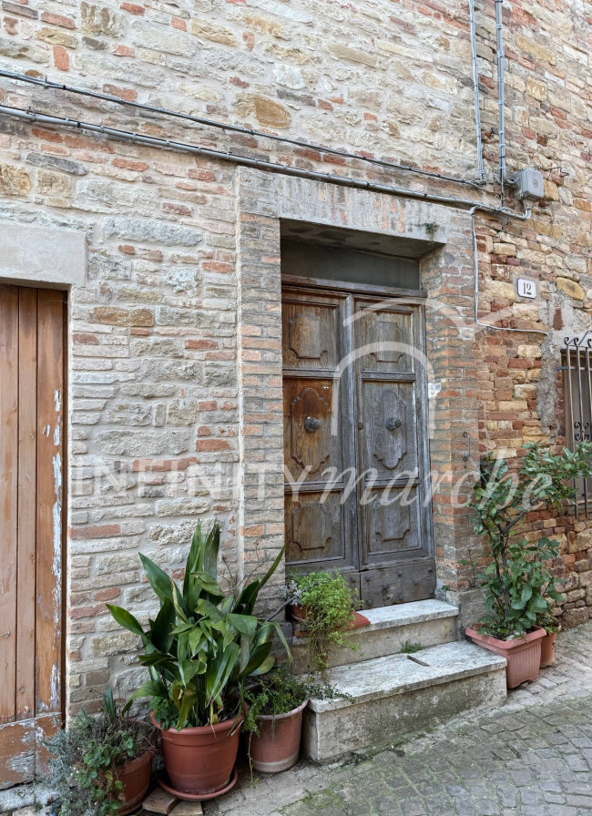 Casa Santa Vittoria in Matenano (Fermo)