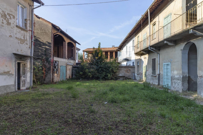 Terreno edificabile in vendita a Marnate (VA)