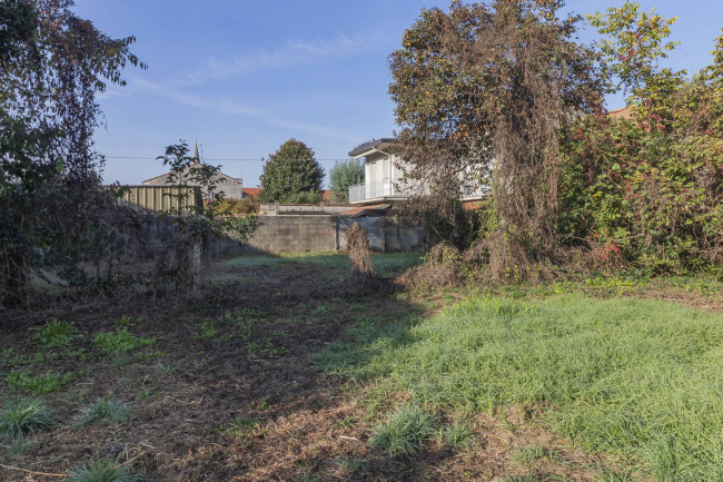 Terreno edificabile in vendita a Marnate (VA)