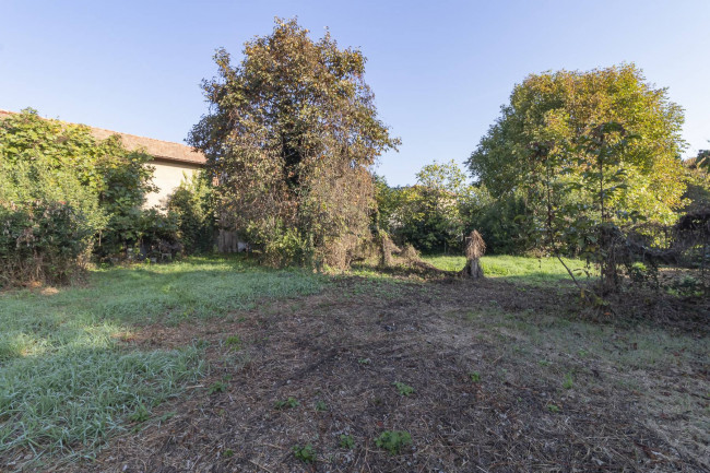 Terreno edificabile in vendita a Marnate (VA)