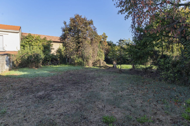 Terreno edificabile in vendita a Marnate (VA)