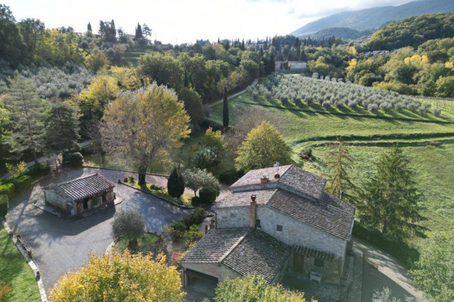 Rustico in vendita a Cetona (SI)