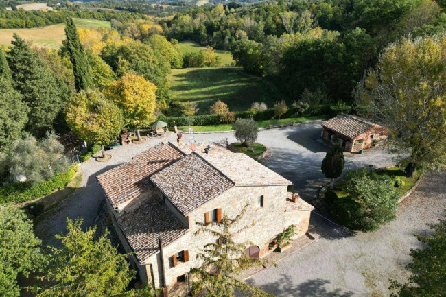 Rustico in vendita a Cetona (SI)