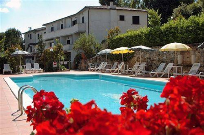 Albergo/Hotel in vendita a Magione (PG)