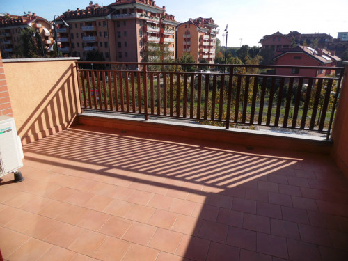 2 Locali in affitto a Segrate