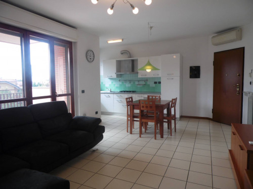 2 Locali in affitto a Segrate