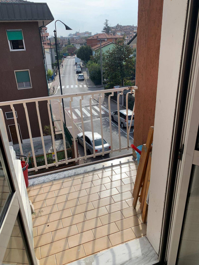 2 Locali in affitto a Segrate