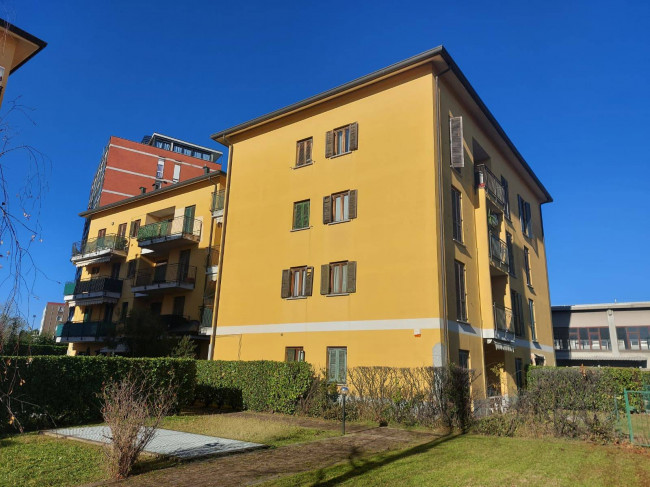 3 Locali in affitto a Monza