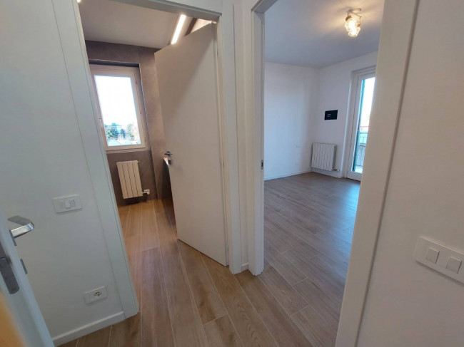 3 Locali in affitto a Monza