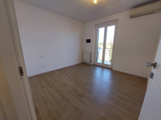 3 Locali in affitto a Monza